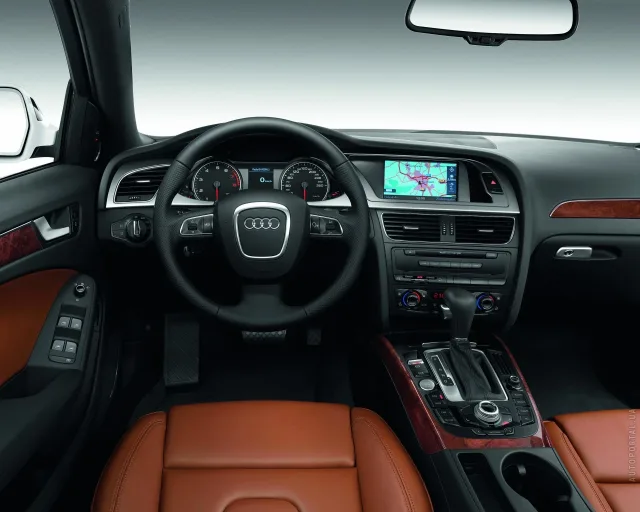 Audi A4 2008 седан — 3