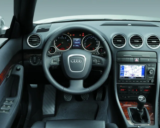 Audi A4 Cabriolet convertible — 3