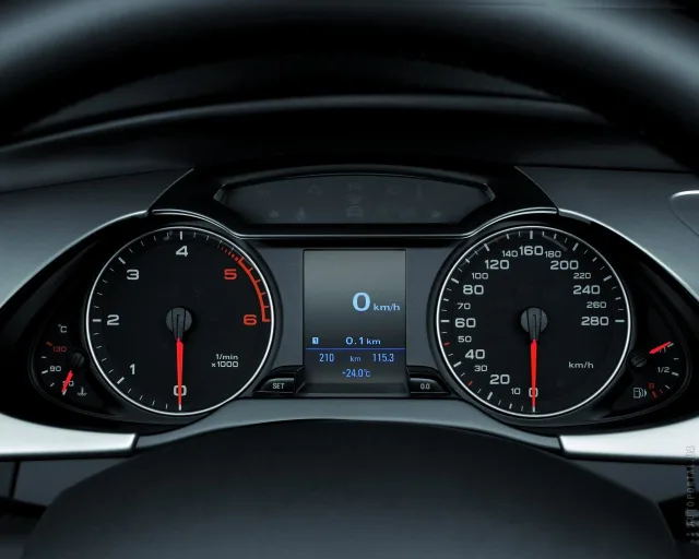 Audi A4 2008 седан — 11