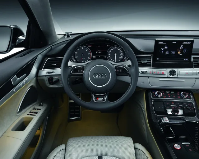 Audi S8 2013 4.0 AT — 8
