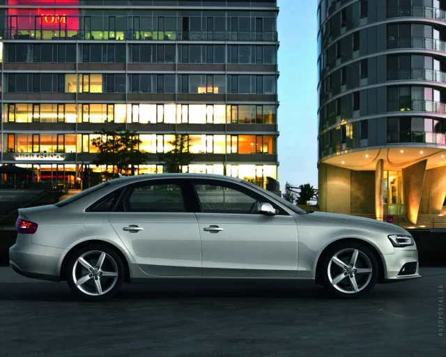 Audi A4 2012 (Ауди А4) седан — 21