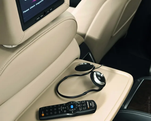 Audi Q7 2009 crossover — 18