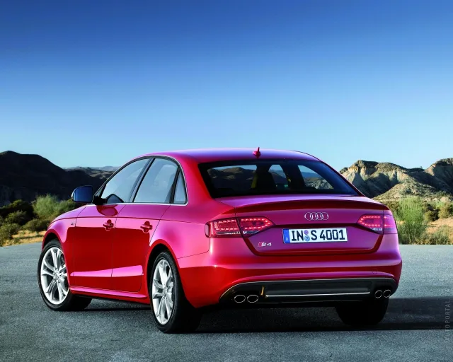 Audi S4 2009 sedan — 13