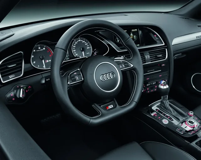 Audi S4 Avant 2012 station wagon — 3