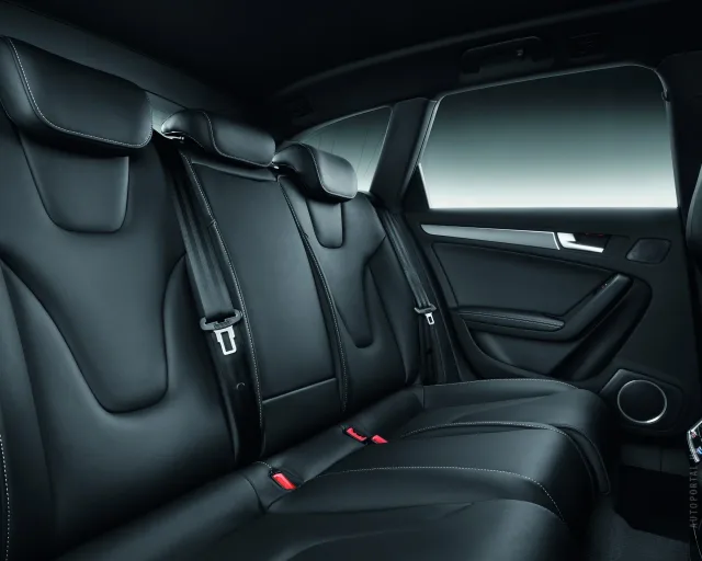 Audi S4 Avant 2012 station wagon — 11