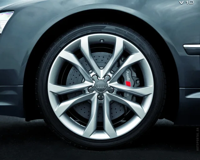 Audi S8 2007 седан — 14