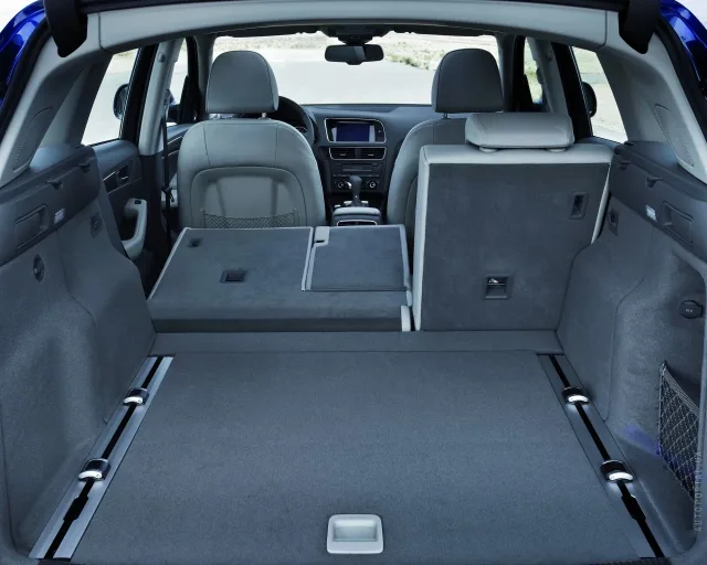 Audi Q5 2008 кросовер — 12