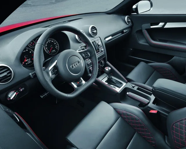 Audi RS3 Sportback 2010 (Ауди РС3 Спортбэк) хэтчбек — 5