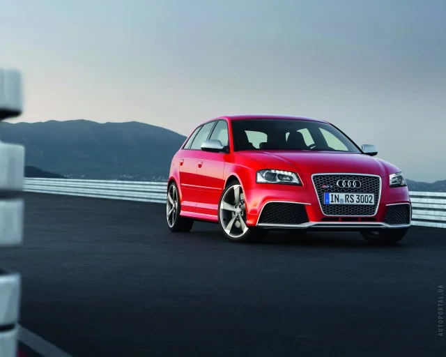 Audi RS3 Sportback 2010 (Ауди РС3 Спортбэк) хэтчбек — 13