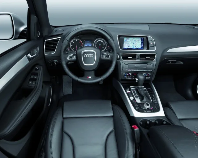 Audi Q5 2008 кросовер — 11