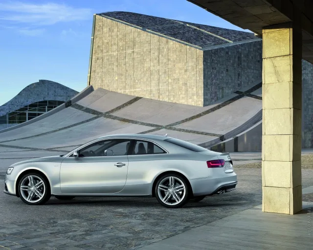 Audi S5 2012 купе — 9
