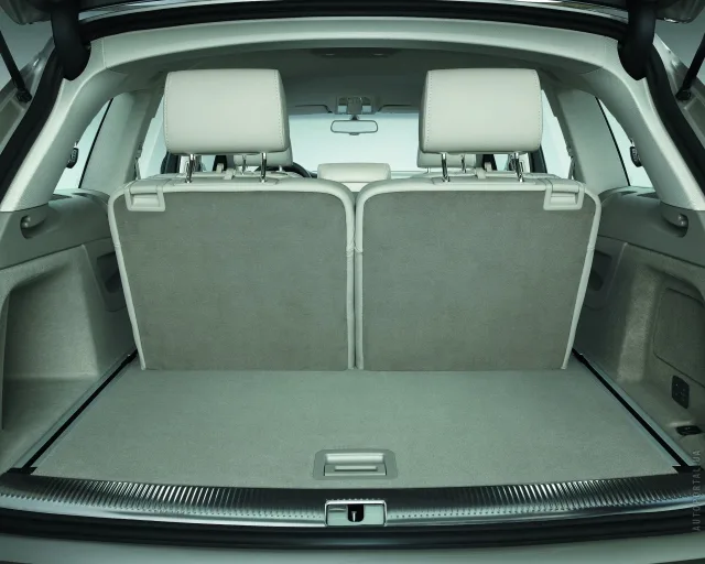 Audi Q7 2006 кросовер — 19