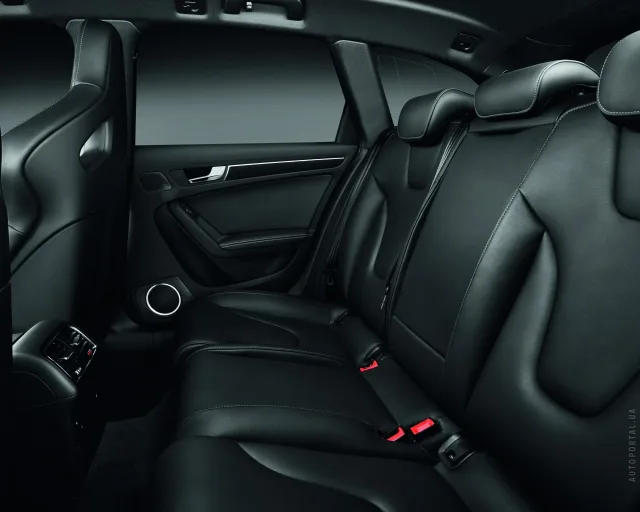 Audi RS4 Avant 2013 універсал — 4