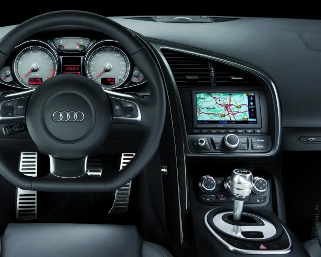 Audi R8 2007 sports car — 3