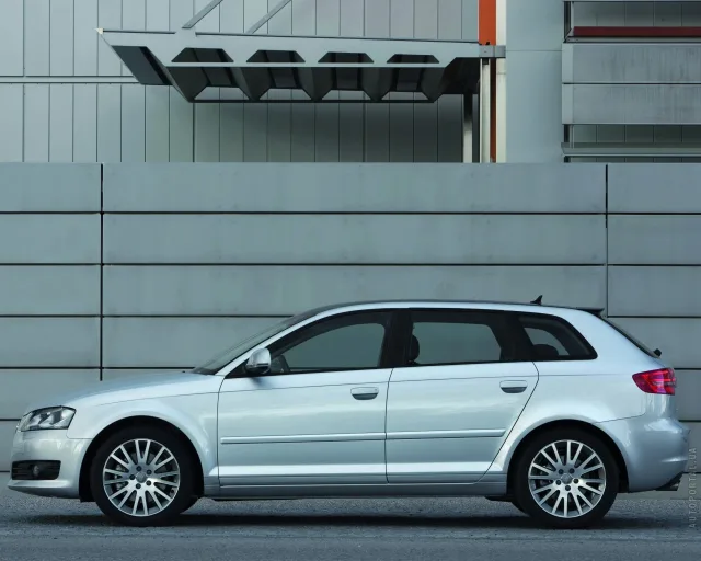 Audi A3 Sportback 2009 5-дверний хетчбек — 13