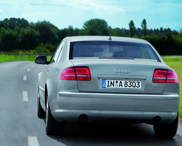 Audi A8 4,2 quattro — 20