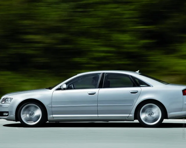 Audi A8 4,2 quattro — 19