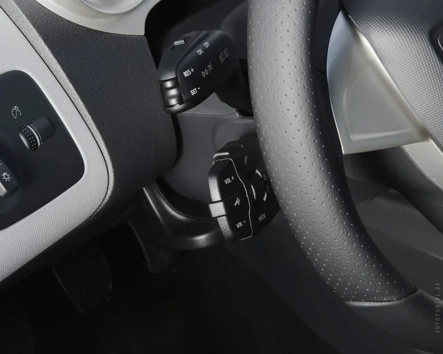 SEAT Ibiza SC 1.4 MT Reference — 5