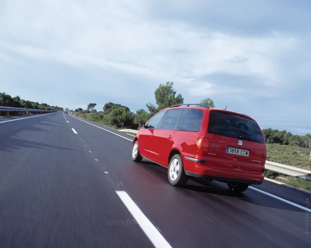 SEAT Alhambra 2000 minivan — 19