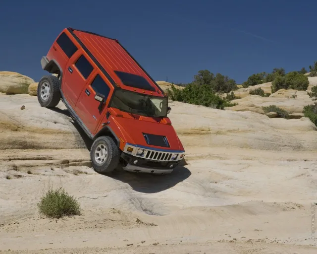 Hummer H2 позашляховик — 17
