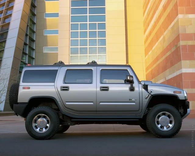 Hummer H2 позашляховик — 25