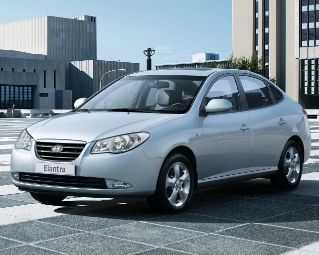 Hyundai Elantra HD седан — 15