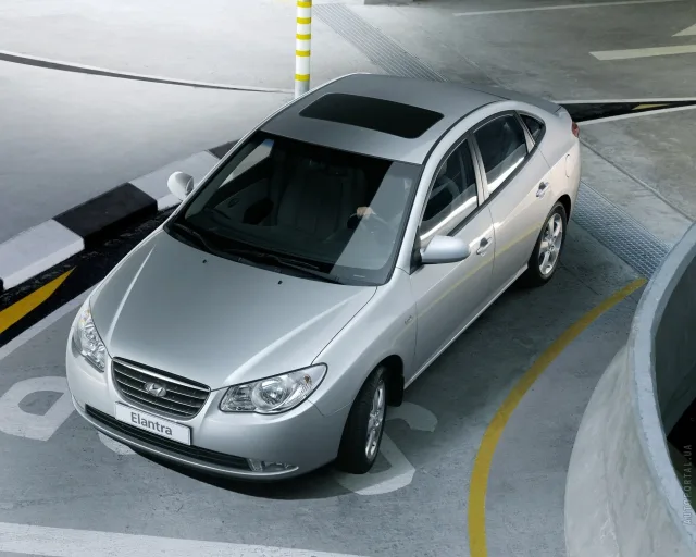 Hyundai Elantra HD седан — 14