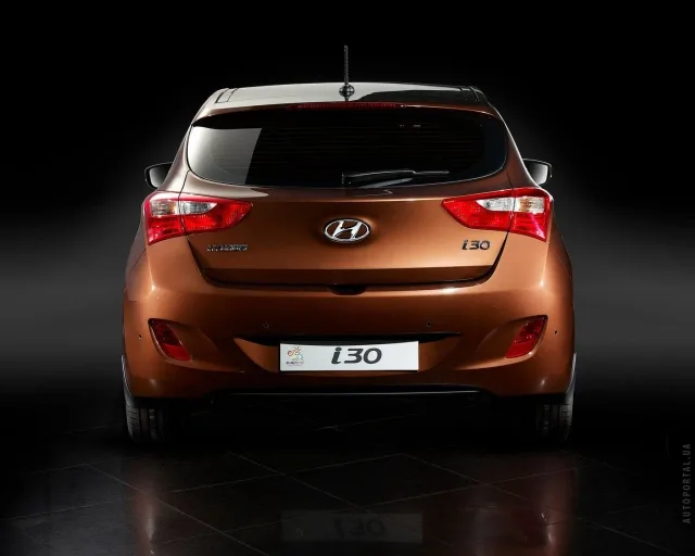 Hyundai i30 2012 (Хюндай, Хундай и30) хэтчбек — 11