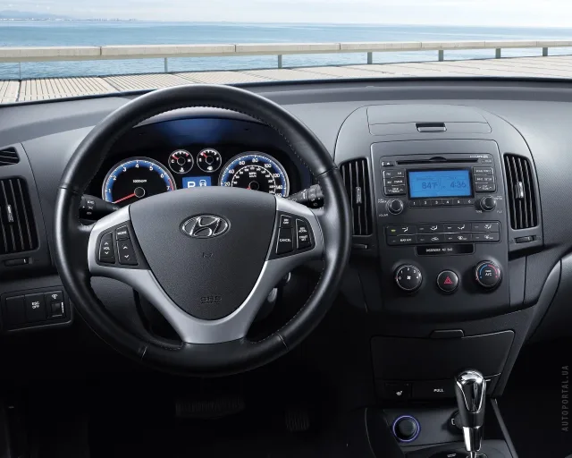 Hyundai Elantra MD седан — 3