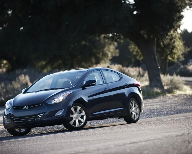 Hyundai Elantra MD седан — 19