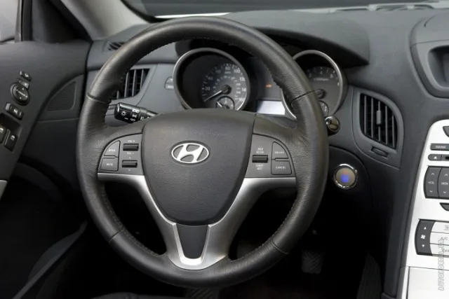 Hyundai Genesis Coupe 2008 купе — 5