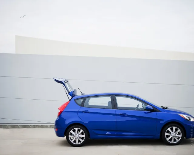 Hyundai Accent 2011 хетчбек — 20