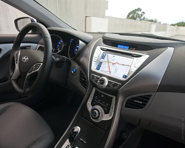 Hyundai Elantra MD седан — 2