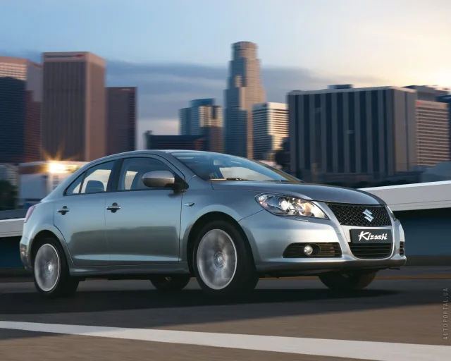 Suzuki Kizashi седан — 8