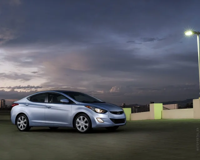 Hyundai Elantra MD седан — 18
