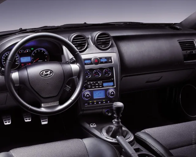Hyundai Coupe 2.7 MT — 3