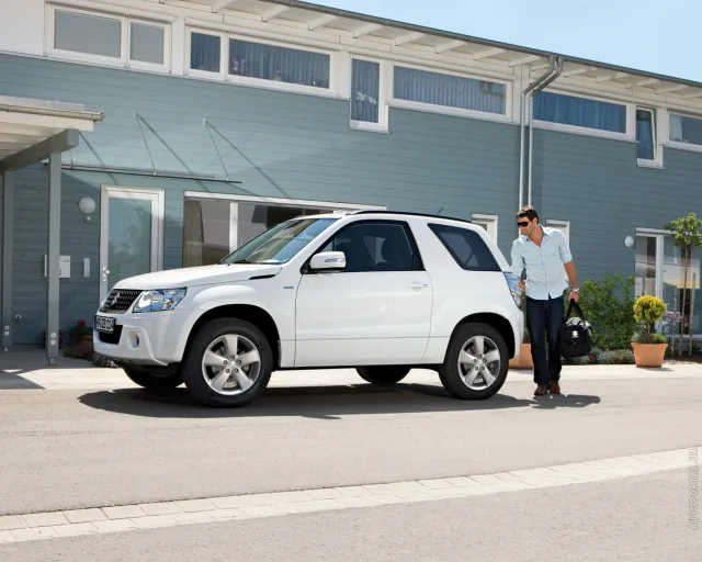 Suzuki Grand Vitara MC 2.4 AT — 5