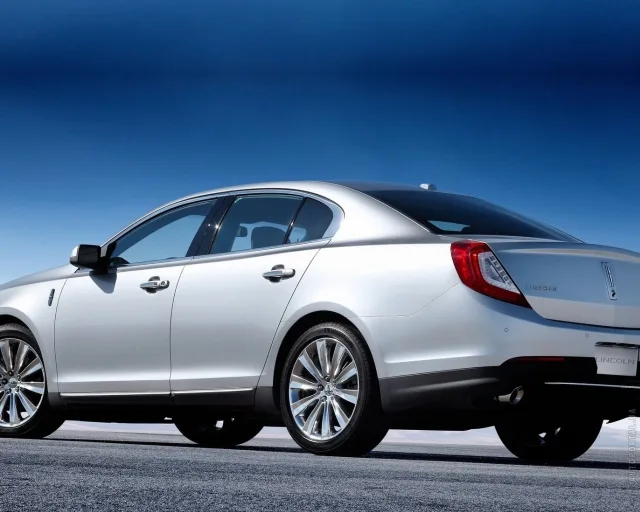 Lincoln MKS 3.5 AT AWD — 15