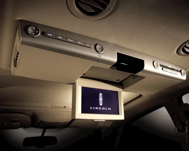 Lincoln Navigator 5.4 AT 4x4 — 7