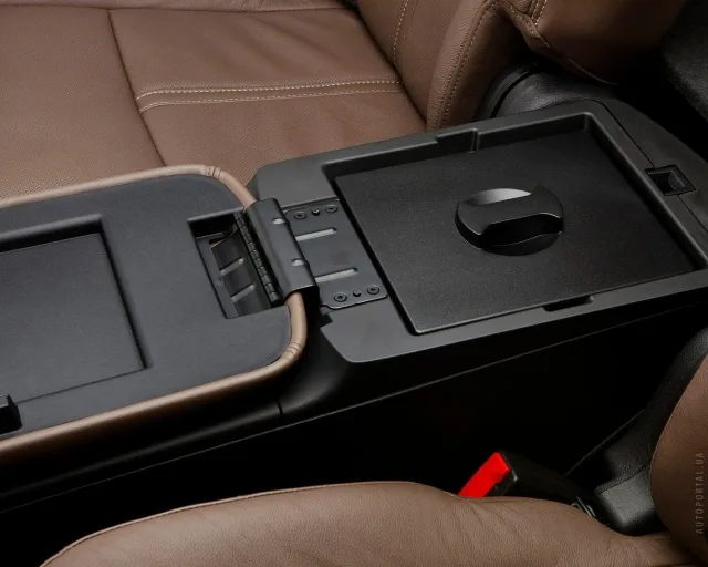 Lincoln MKT (Линкольн МКТ) кроссовер — 14