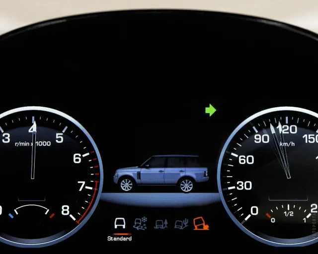 Land Rover Range Rover 2009 позашляховик — 14