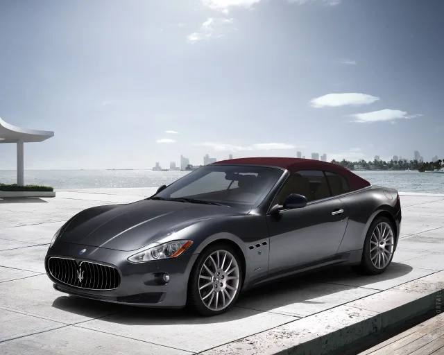 Maserati GranCabrio convertible — 2
