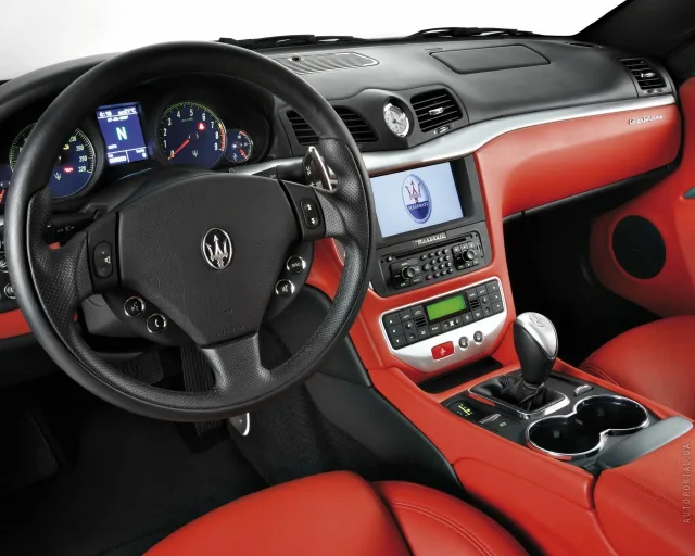 Maserati GranTurismo 4.2 AT — 3