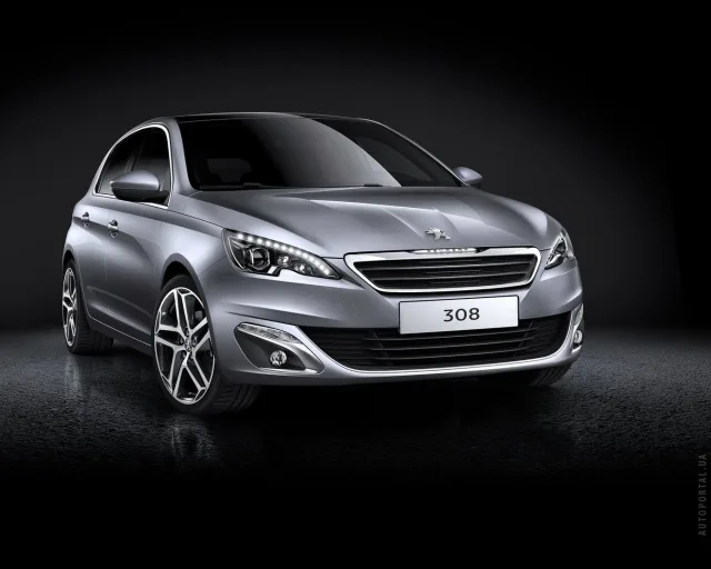 Peugeot 308 2013 5-дверний хетчбек — 14
