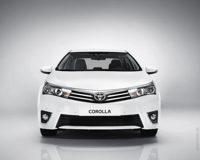 Toyota Corolla 2013 седан — 17