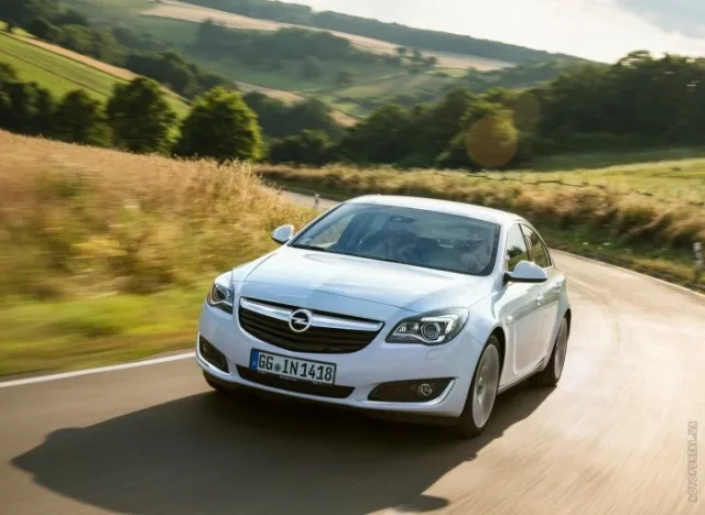 Opel Insignia 2014 седан — 7