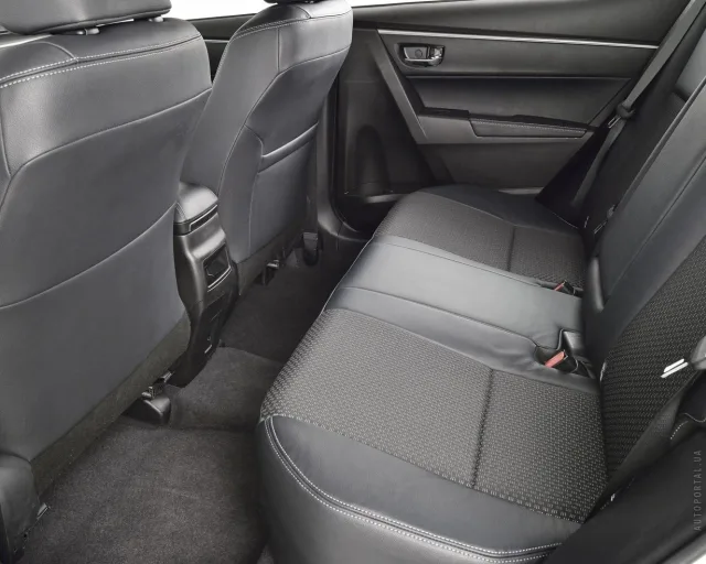 Toyota Corolla 2013 седан — 8