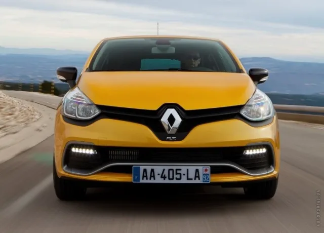 Renault Clio RS 2013 (Рено Клио РС) хэтчбек — 8