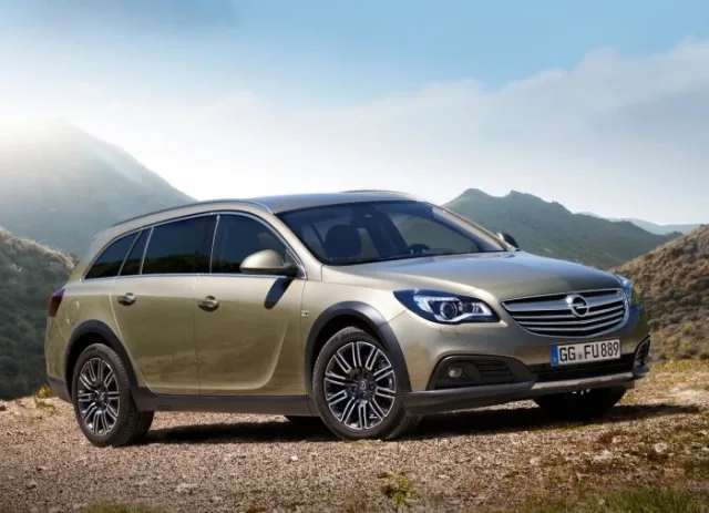 Opel Insignia Country Tourer station wagon — 6