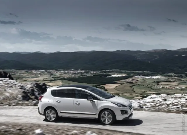 Peugeot 3008 2014 кросовер — 6